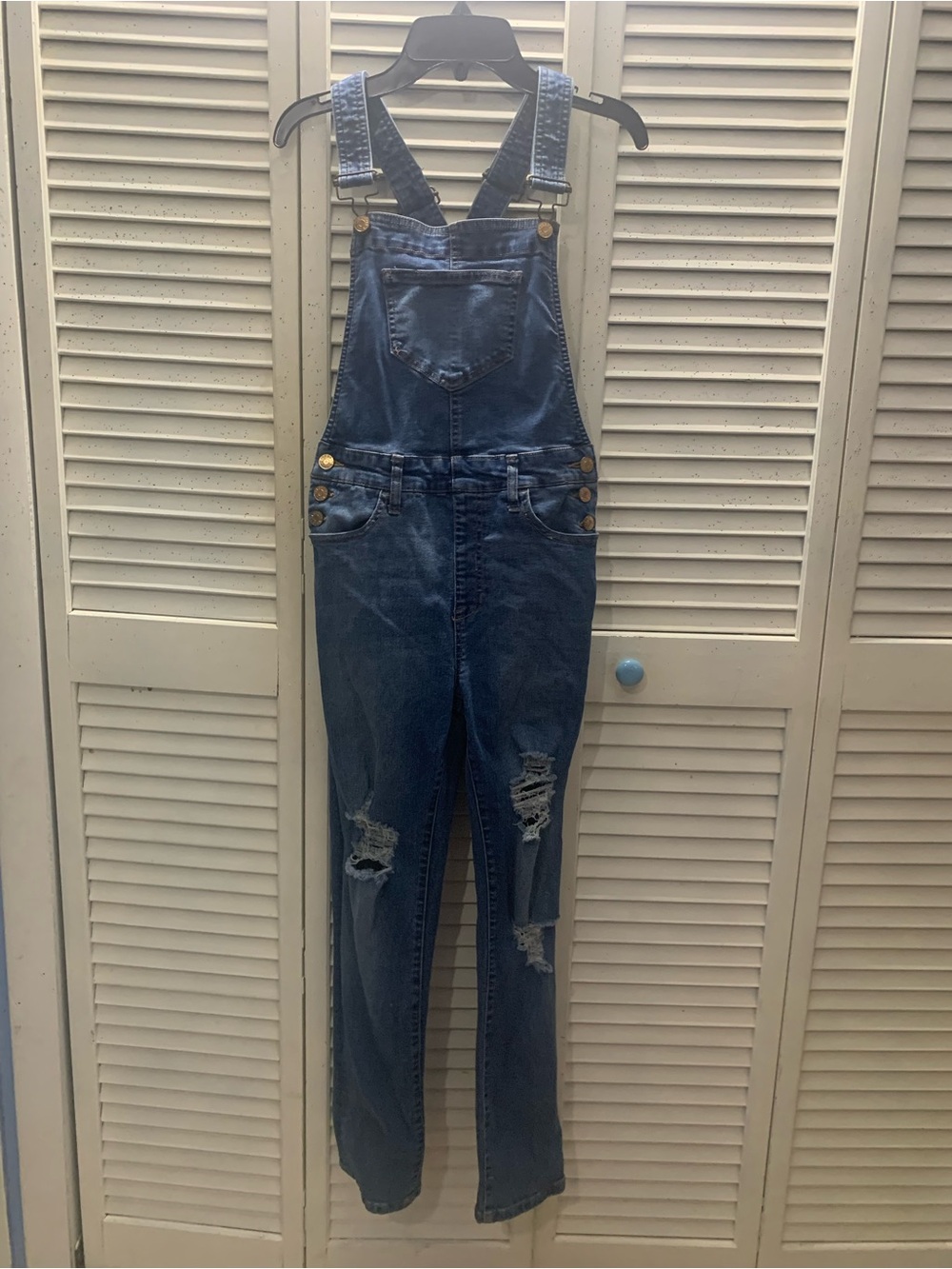 Women’s Celebrity Pink Denim Bib Overalls Skinny Destroyed Size Small